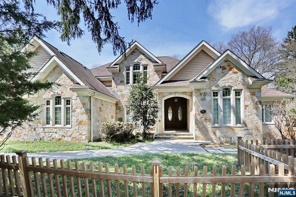 76 Club Road, Montclair, NJ, 07043