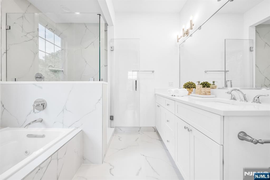 11 Gabriel Court UNIT 11, Paramus, NJ, 07652