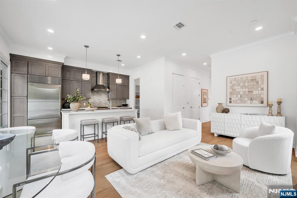 11 Gabriel Court UNIT 11, Paramus, NJ, 07652