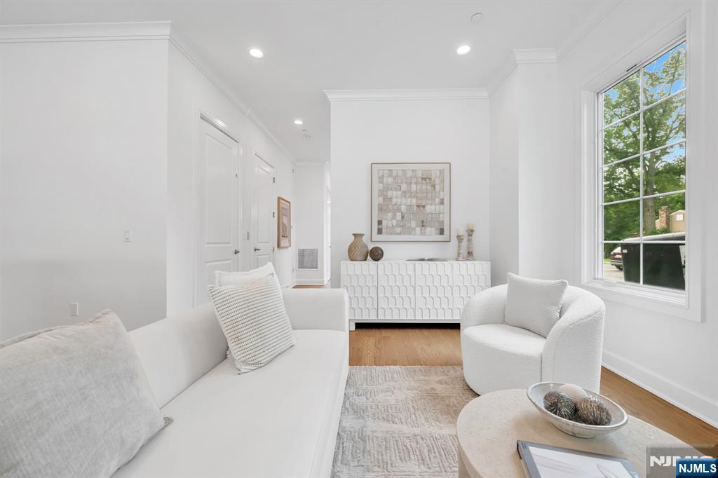 11 Gabriel Court UNIT 11, Paramus, NJ, 07652