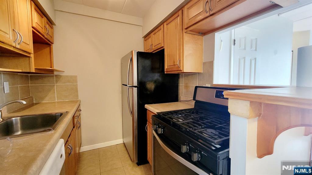 515 Anderson Avenue 6A - Photo 4