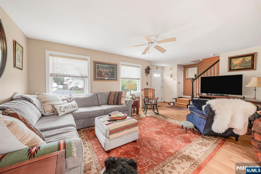 125 Rutgers Place - Photo 3