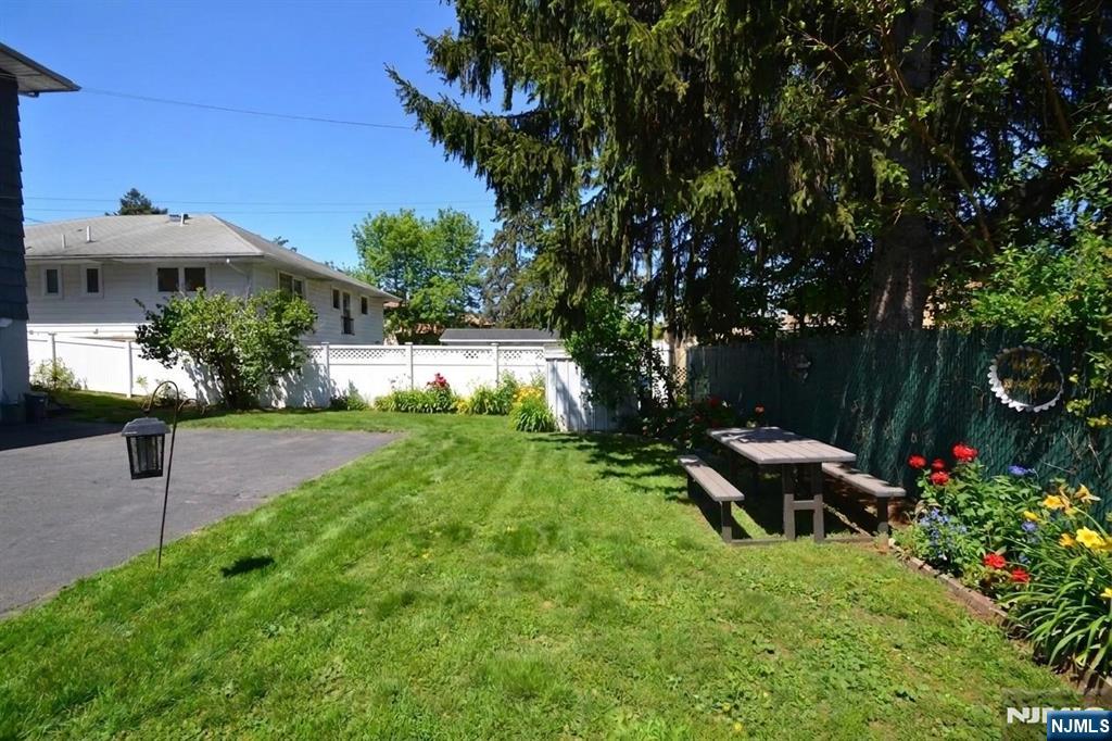 60 Scoles Avenue - Photo 3