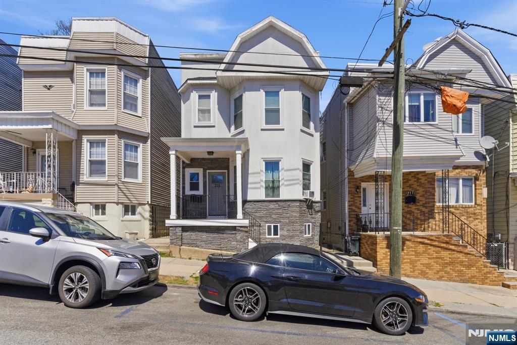 215 Wilson Avenue - Photo 1