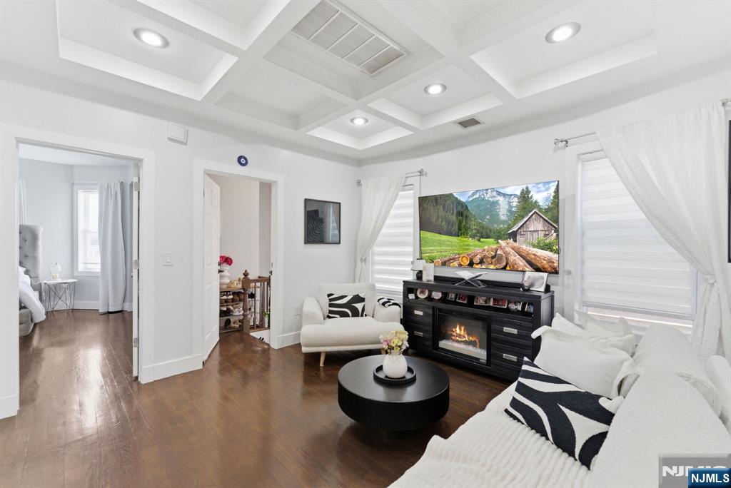 215 Wilson Avenue - Photo 2