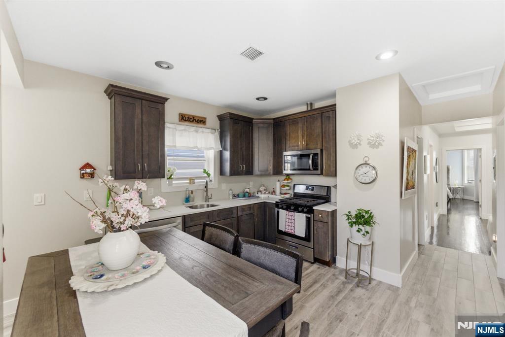 215 Wilson Avenue - Photo 5