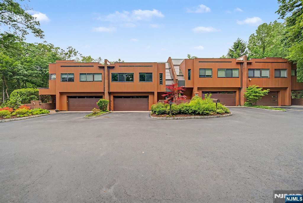3 Daniel Drive