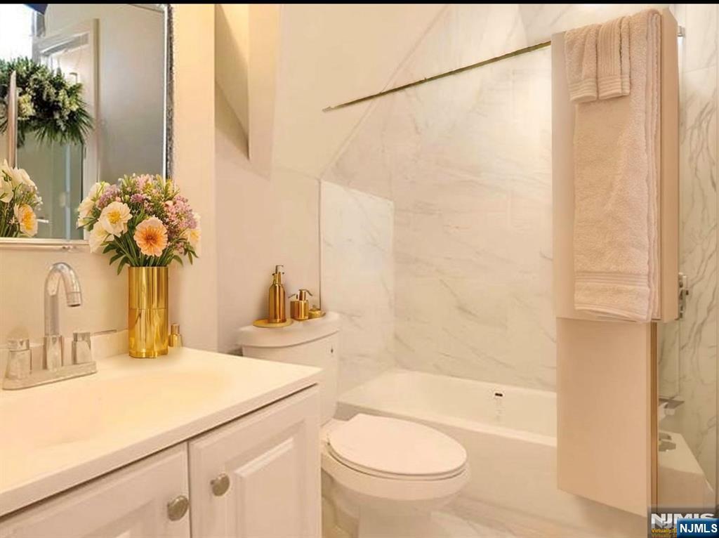 378 Forest UNIT 2, Kearny, NJ, 07032