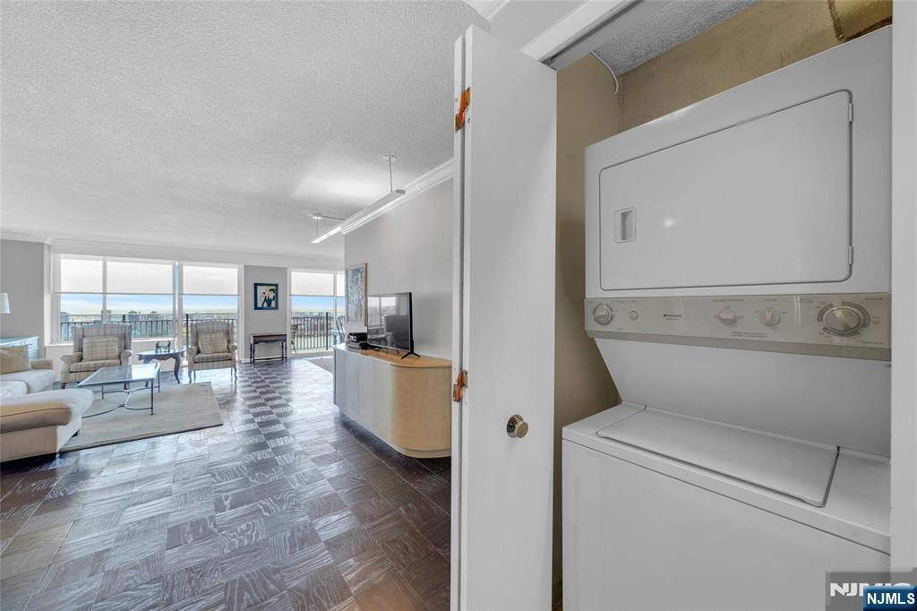 1530 Palisade Avenue 27K - Photo 2