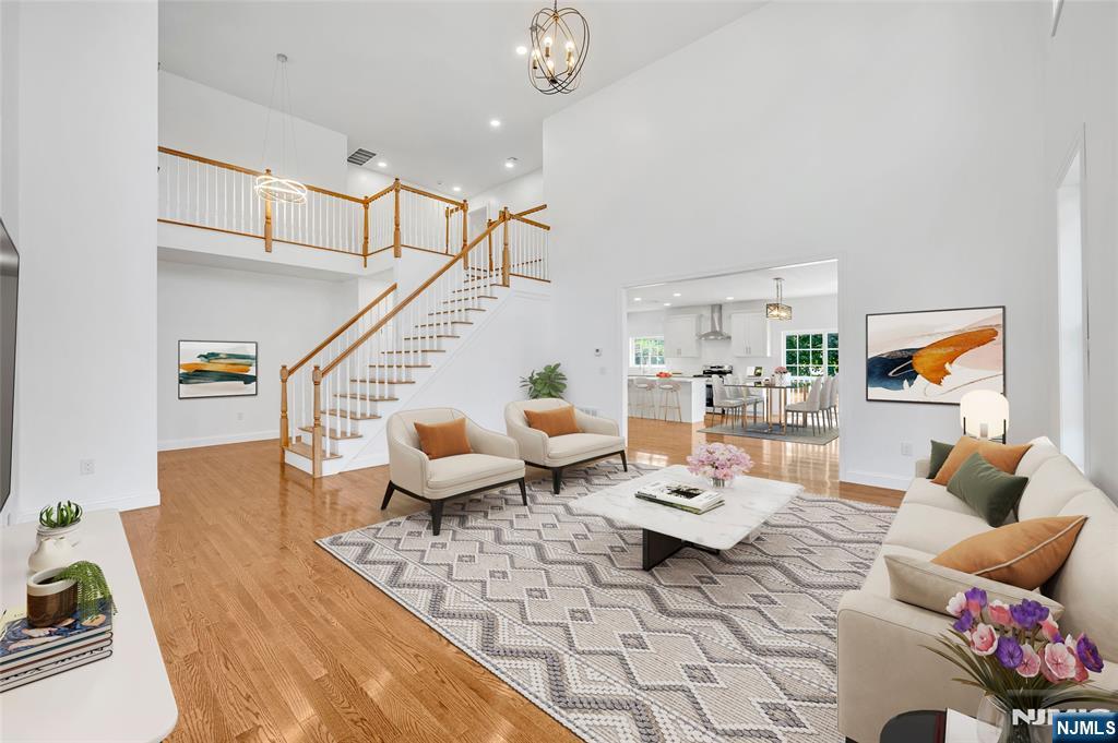 210 Corliss Avenue - Photo 5