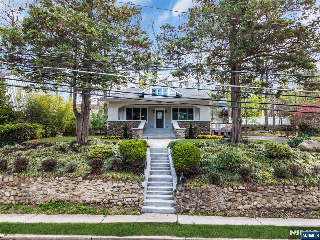 69 Broadway - Photo 3