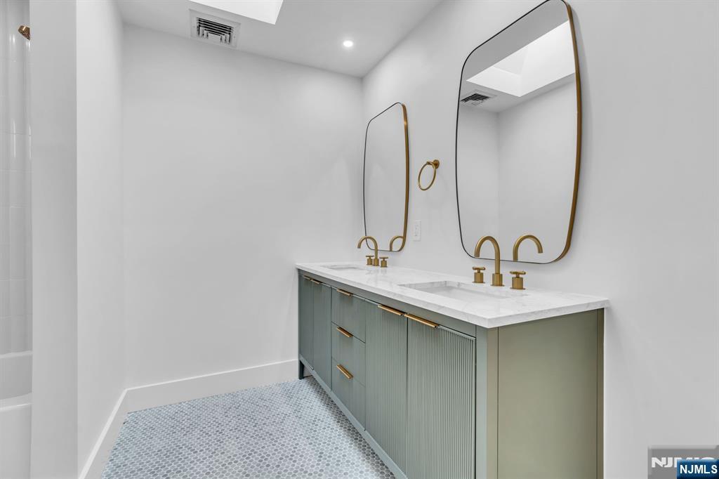 69 Broadway, Park Ridge, NJ 07656 Listing Photo  37