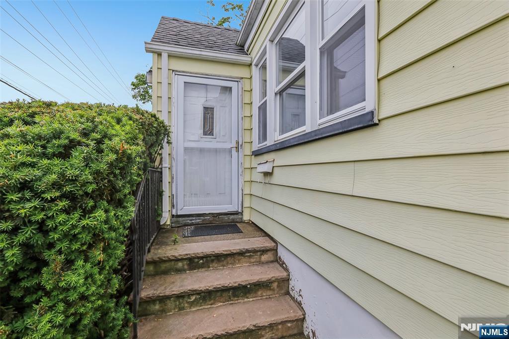 215 Henley Avenue - Photo 4