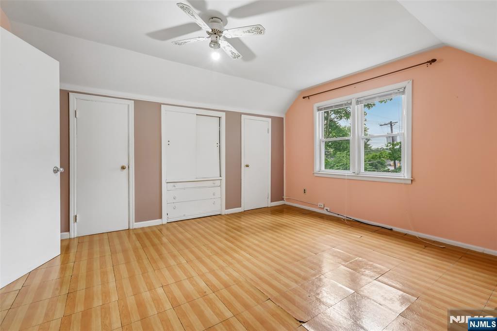 Built in Cabinets and Closets