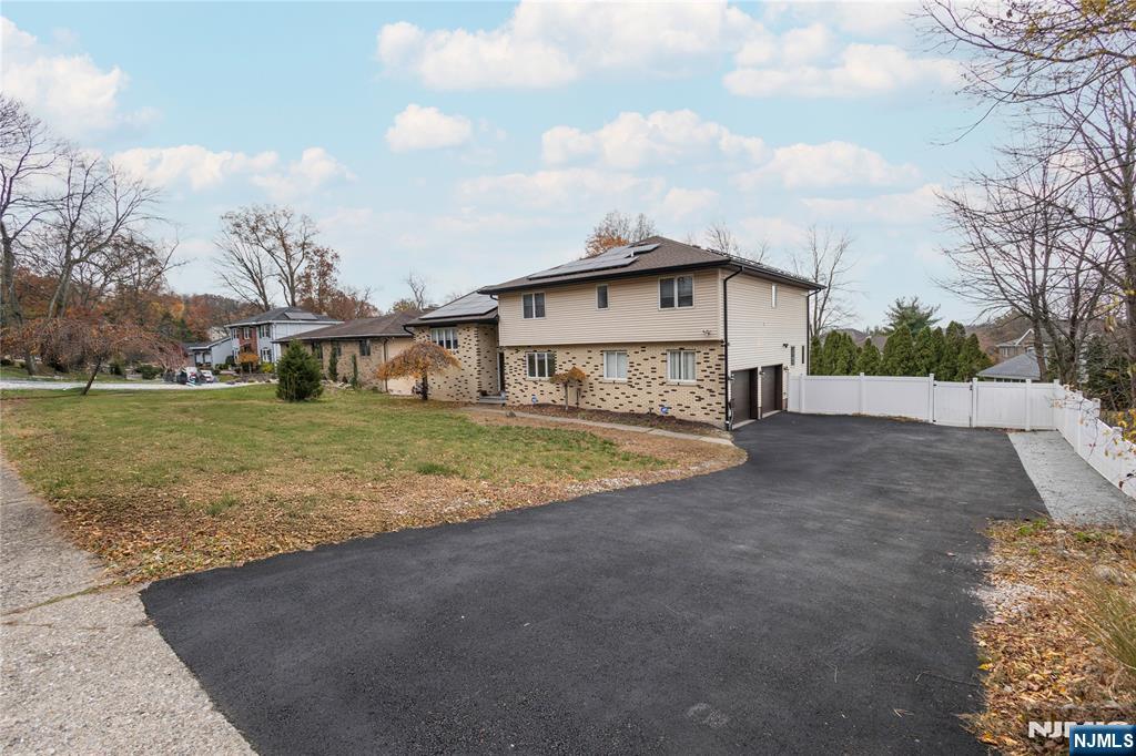 69 Colonial Road, Wayne, NJ, 07470