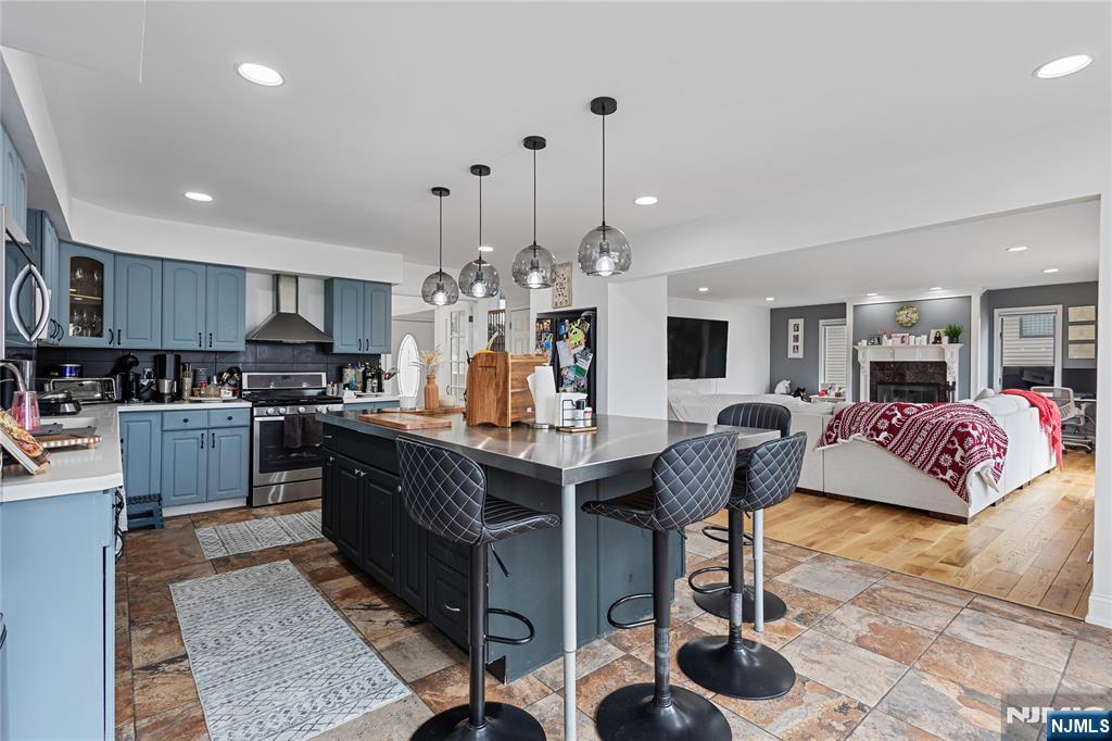 69 Colonial Road, Wayne, NJ, 07470