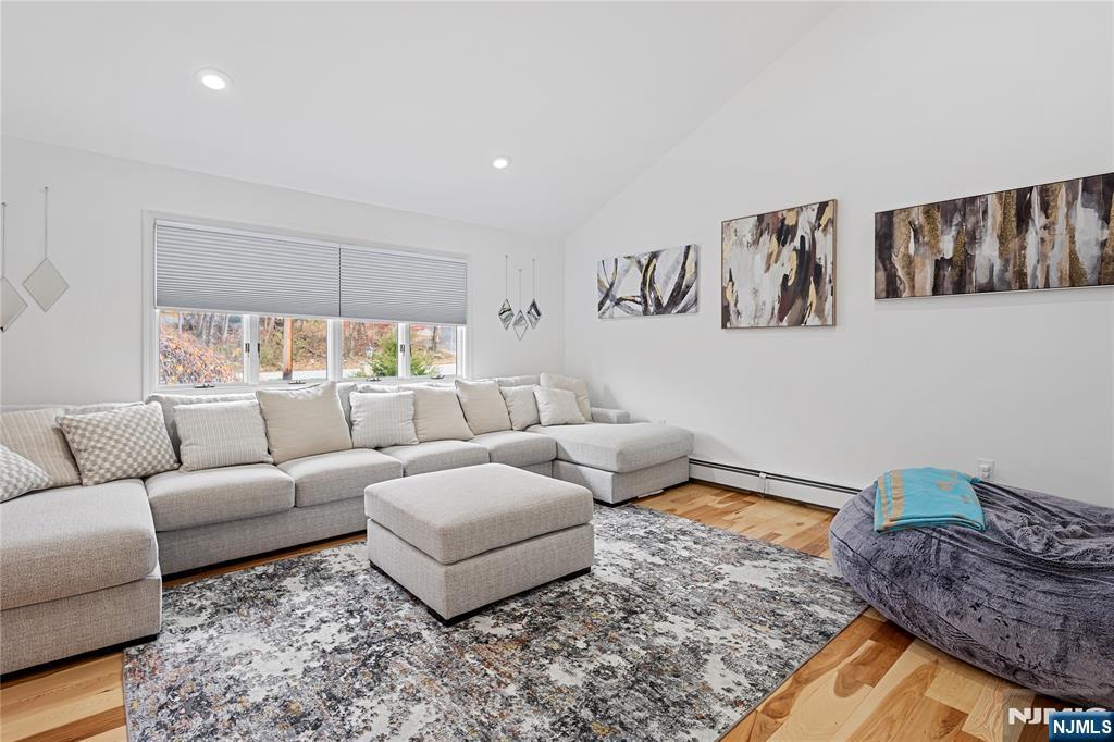 69 Colonial Road, Wayne, NJ, 07470