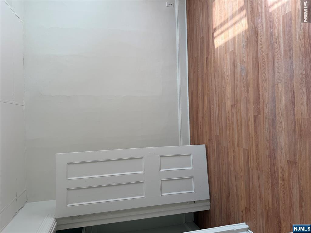 1650 John Street 1 - Photo 3