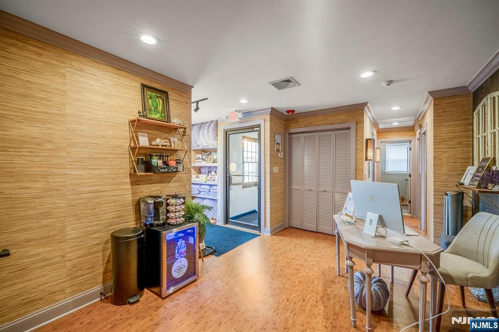 365 Franklin Avenue 203 - Photo 3