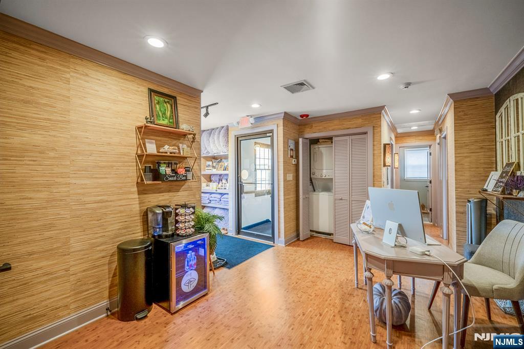 365 Franklin Avenue 203 - Photo 4