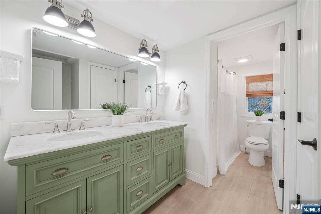 8 Mountainside Drive, Wayne, NJ, 07470