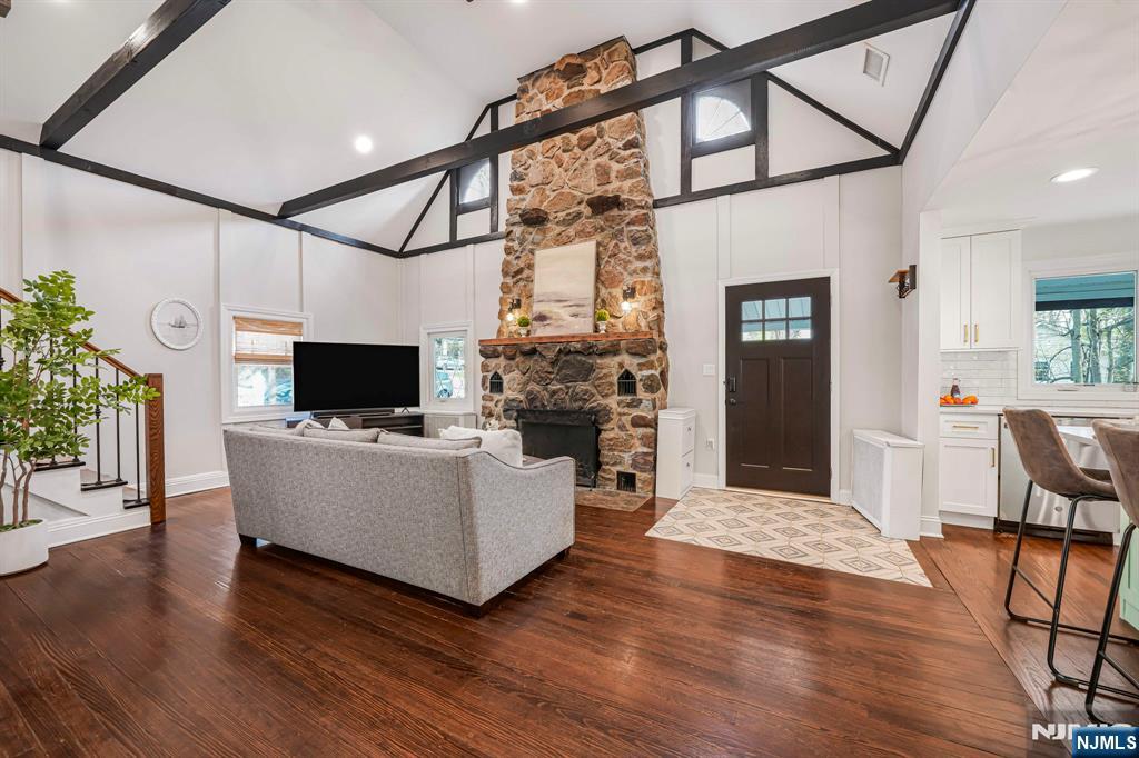 8 Mountainside Drive - Photo 5