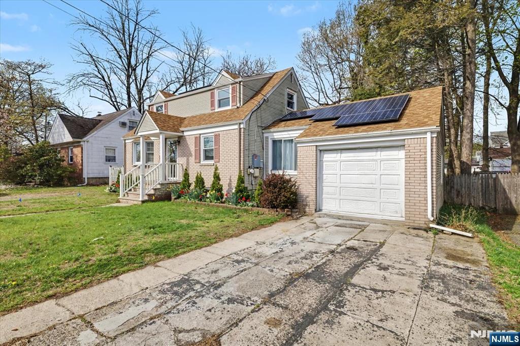 198 Roosevelt Ave, Bergenfield, NJ 07621