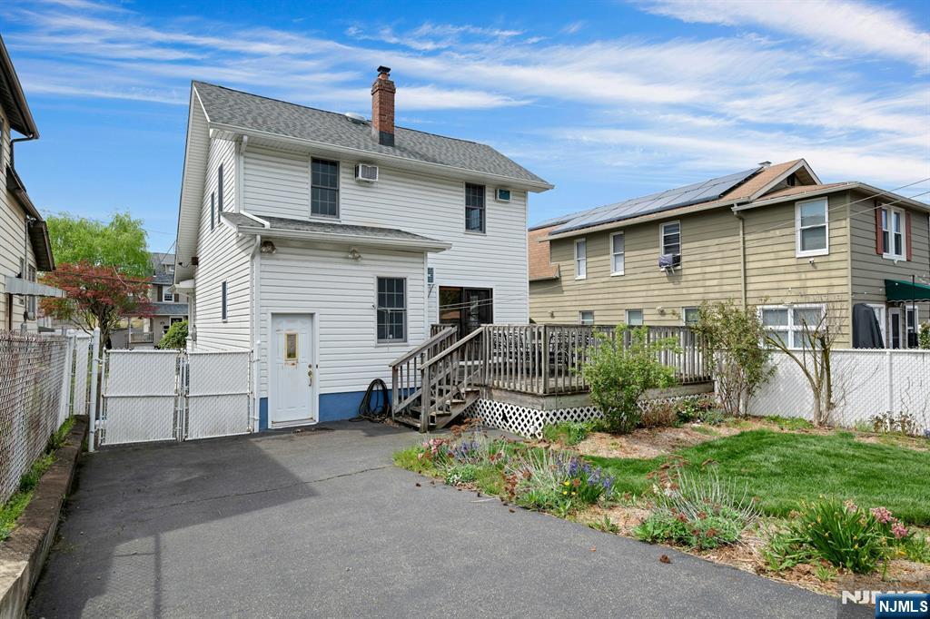 611 5th Avenue, Lyndhurst, NJ, 07071