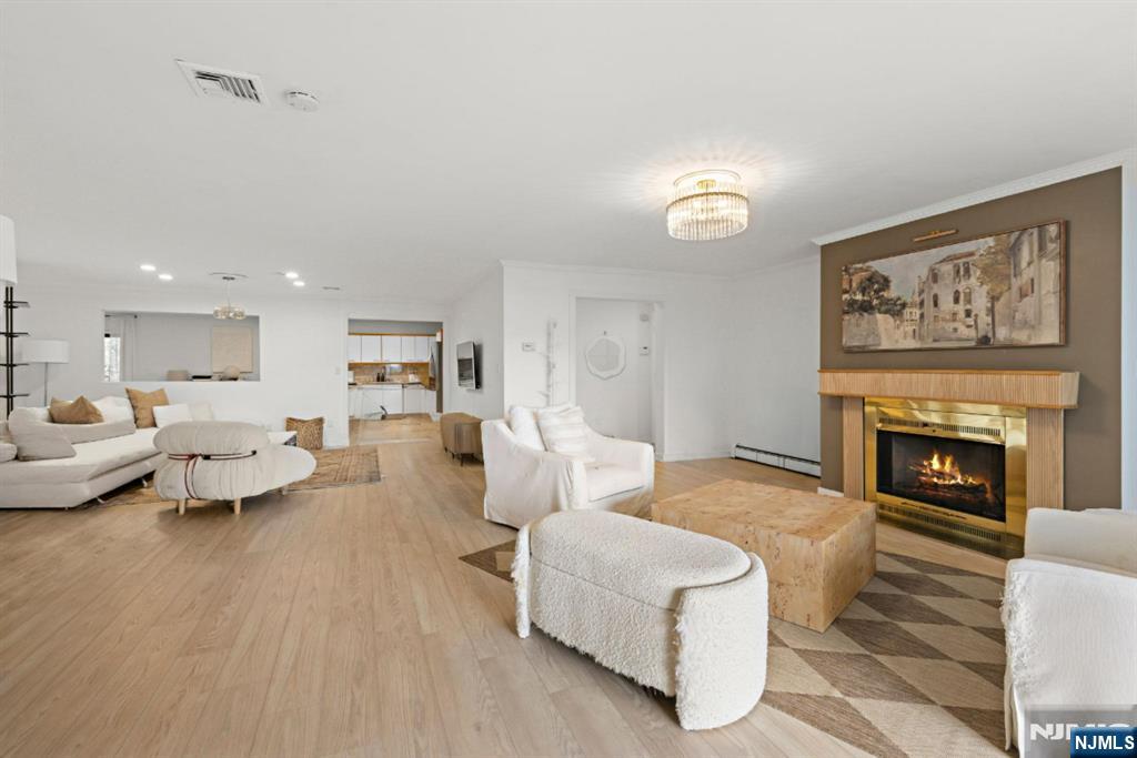 11A Riverview UNIT 11A, North Bergen, NJ, 07047