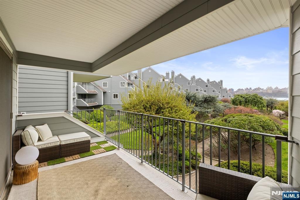 11A Riverview UNIT 11A, North Bergen, NJ, 07047