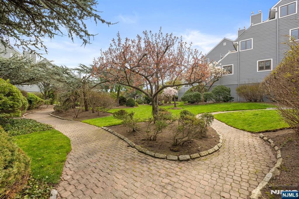 11A Riverview UNIT 11A, North Bergen, NJ, 07047