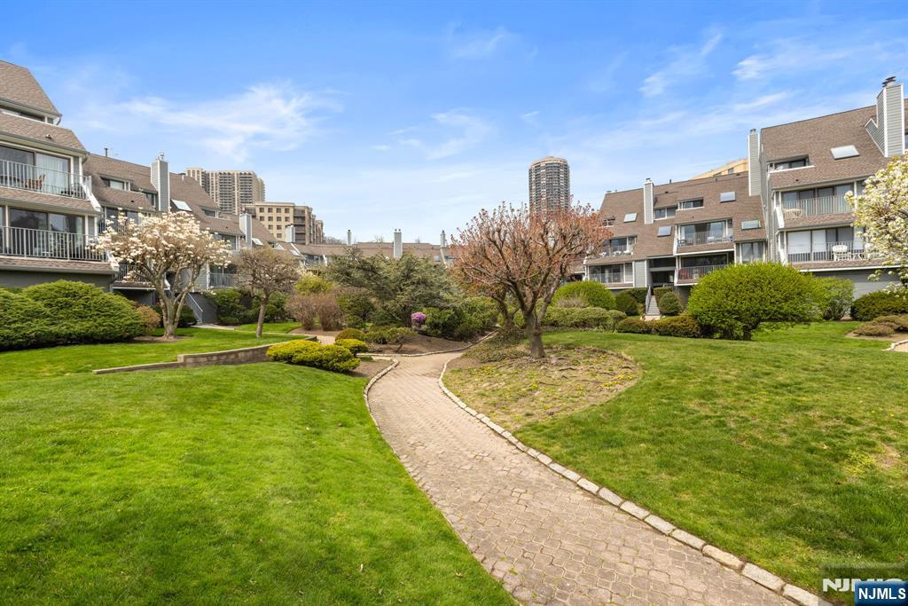 11A Riverview UNIT 11A, North Bergen, NJ, 07047