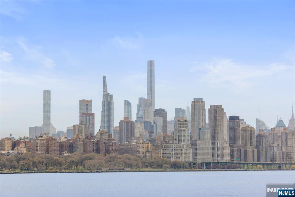 11A Riverview UNIT 11A, North Bergen, NJ, 07047