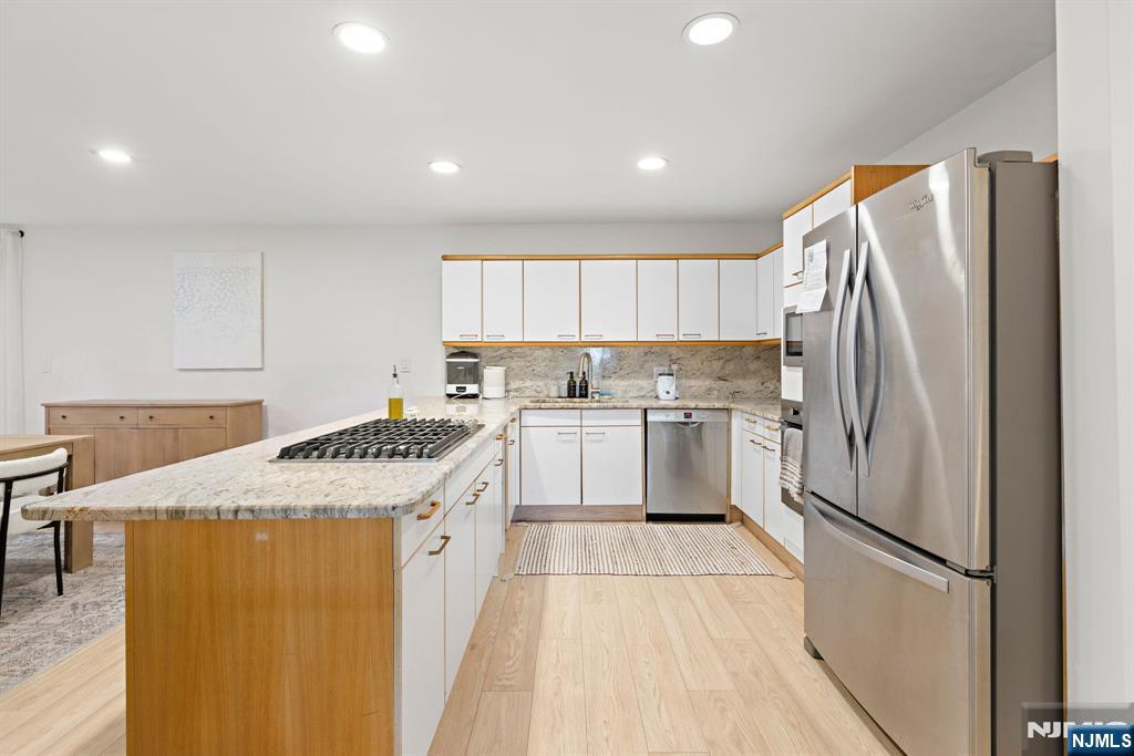 11A Riverview UNIT 11A, North Bergen, NJ, 07047