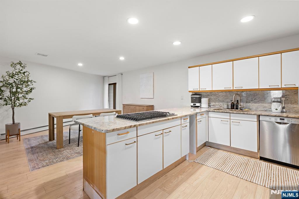 11A Riverview UNIT 11A, North Bergen, NJ, 07047