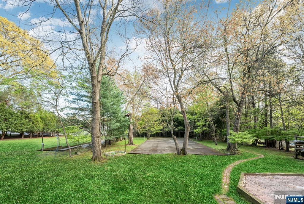 631 Montview Place - Photo 3