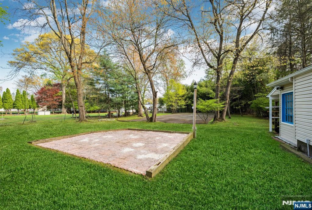 631 Montview Place - Photo 4