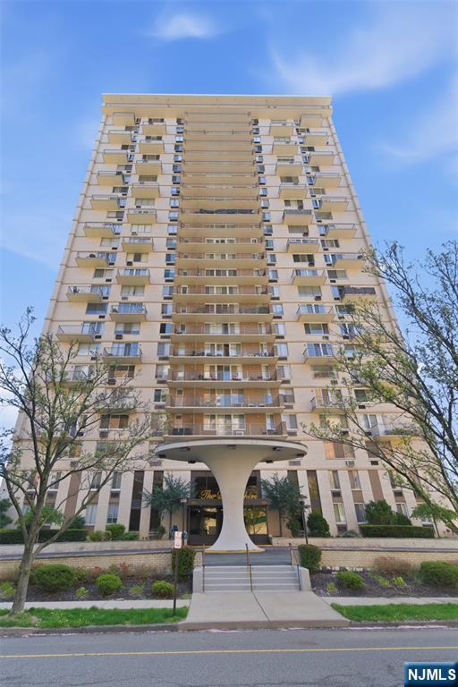 6050 Kennedy Boulevard UNIT 2E, West New York, NJ, 07093