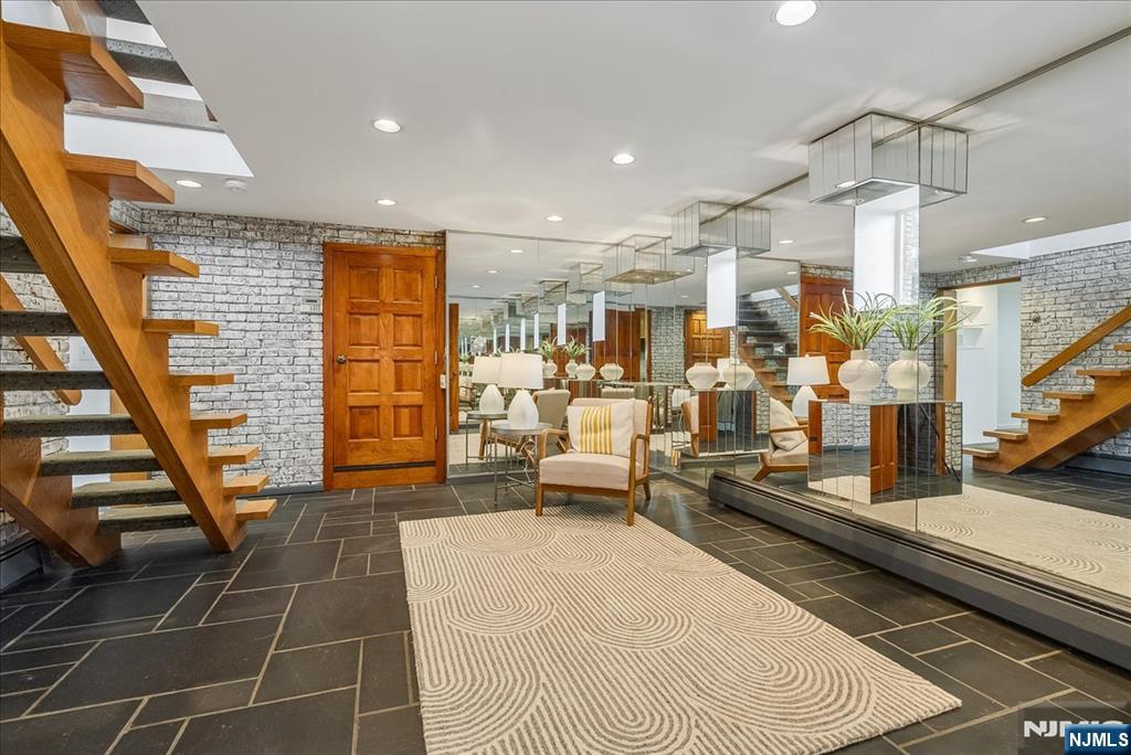 206 Highland Avenue - Photo 3