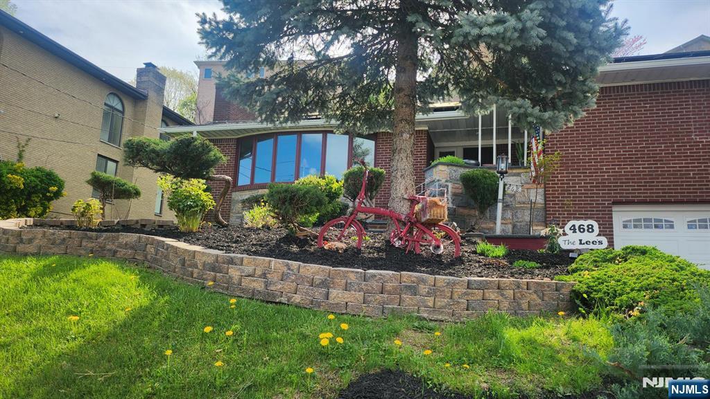 468 Oak Street - Photo 1