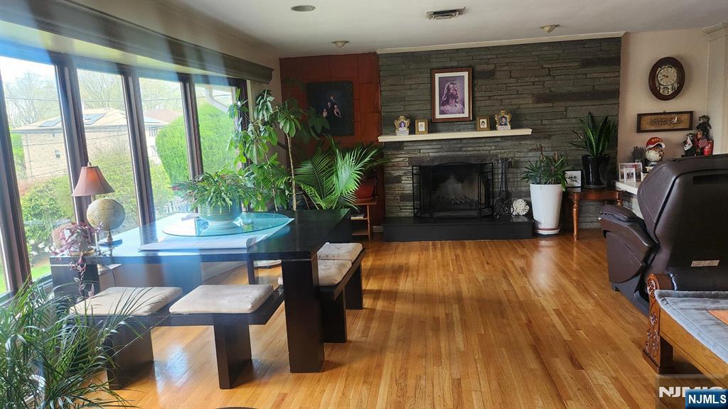 468 Oak Street - Photo 4