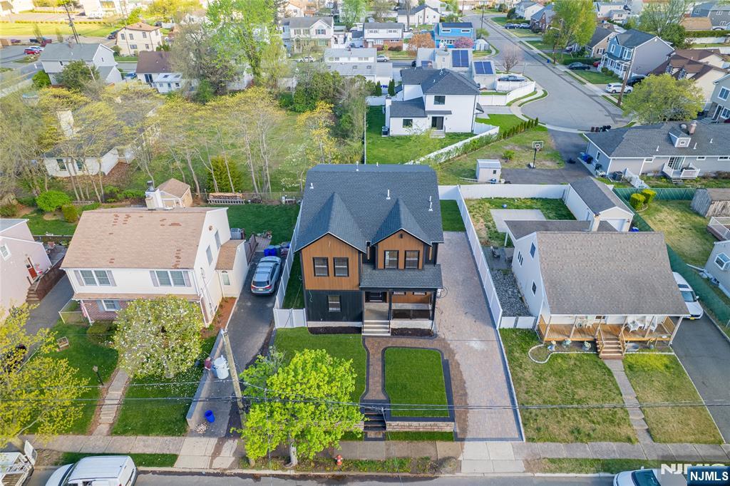 307 Schepis Avenue - Photo 2