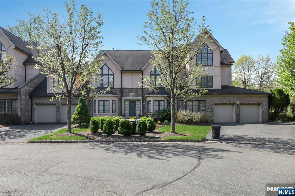 10 E Bayview Avenue, Englewood Cliffs, NJ, 07632