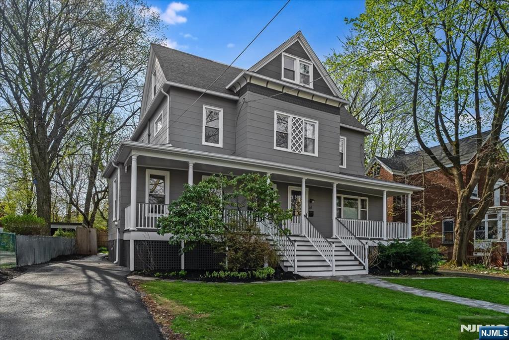 63 Greenwood Avenue - Photo 2