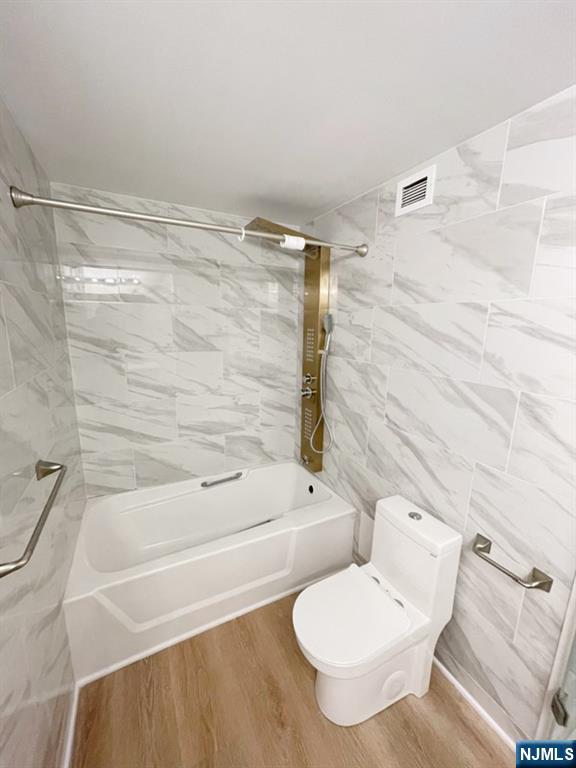 1055 River Road 1004 - Photo 5