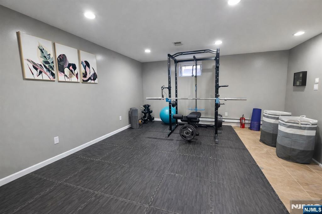 103 E Cedar, Teaneck, NJ 07666 Listing Photo  14