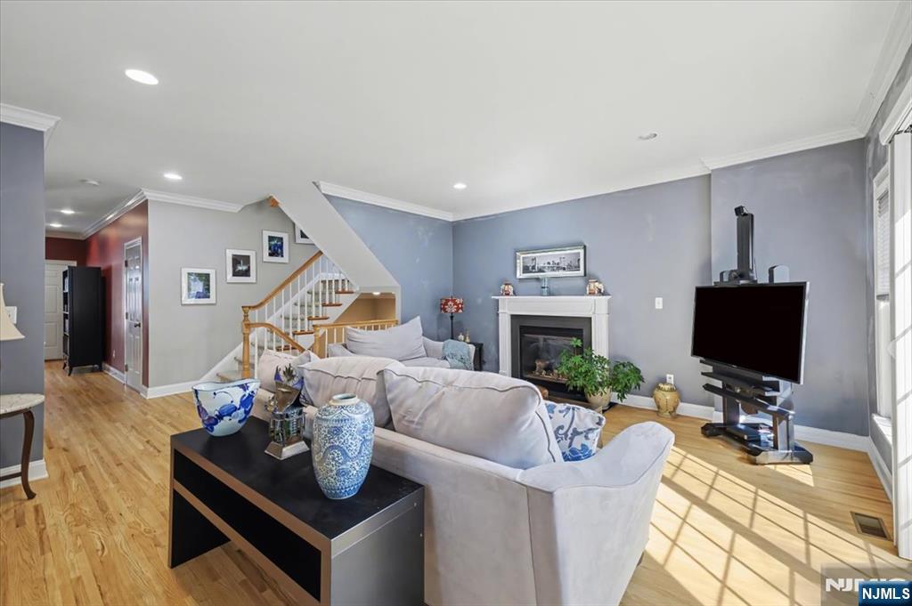 294 Spring Avenue - Photo 5