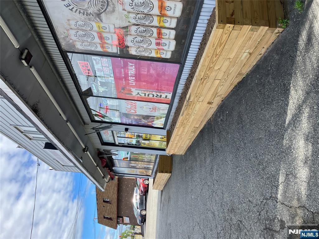 545 Mola Boulevard, Elmwood Park, NJ, 07407