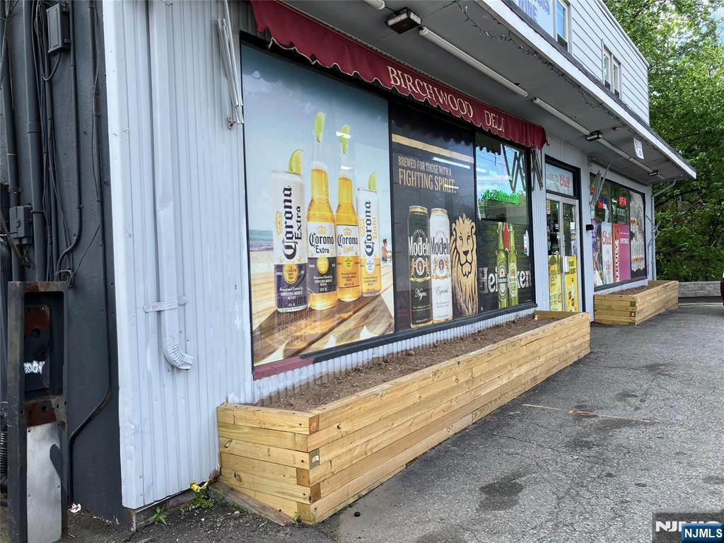 545 Mola Boulevard, Elmwood Park, NJ, 07407