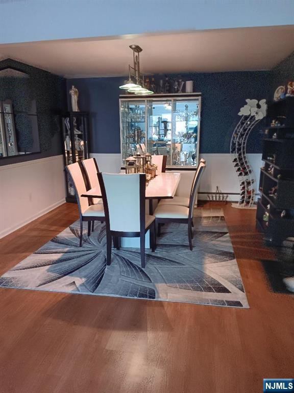 545 Mola Boulevard, Elmwood Park, NJ, 07407